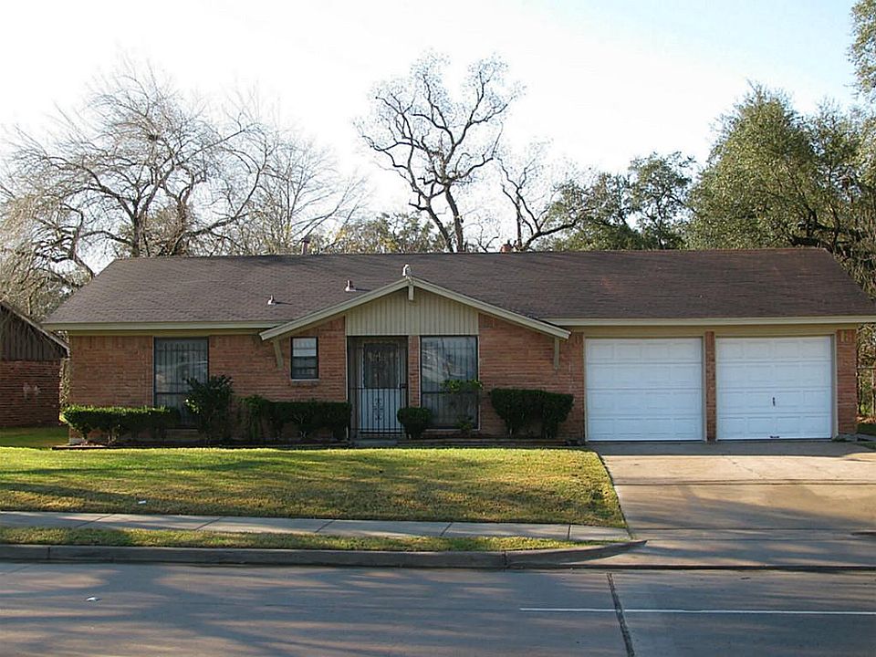 1st image of 4011 Wuthering Heights Dr