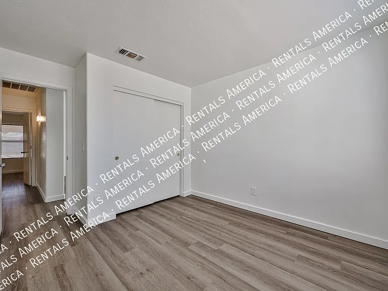 3627 W Melinda Ln — Photo 12