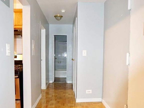 4th image of 210 W 251st St APT 2D