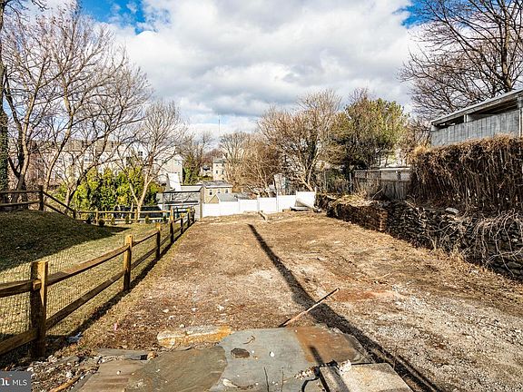 3rd image of 200 Monastery Ave