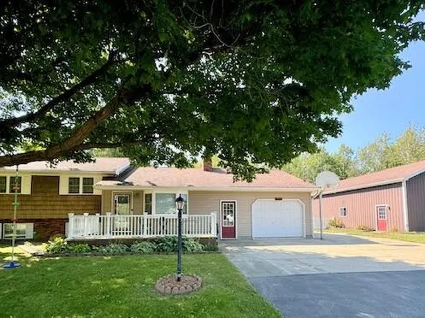 8180 French Rd, Alpena, MI 49707