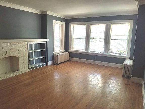 2nd image of 5620 N Spaulding Ave Floor 1