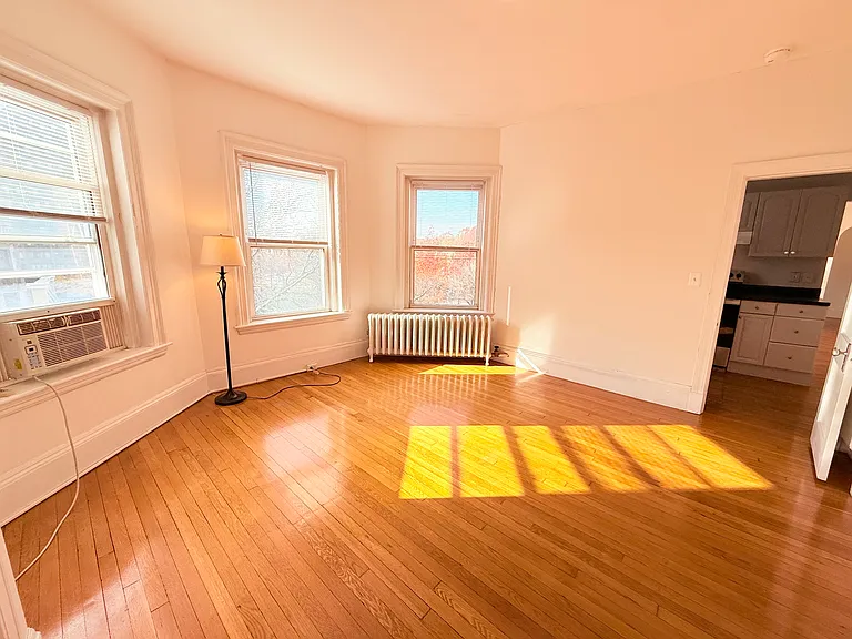 369 Tappan St #12 — Photo 5