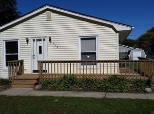 956 Robbins Dr, Algonac, MI