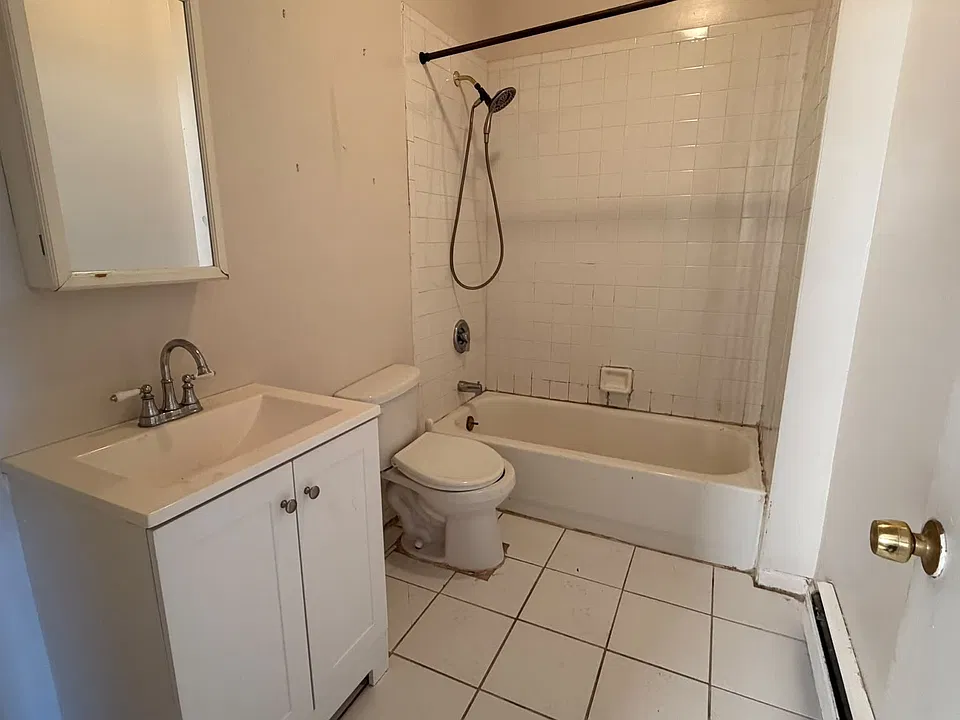 45 Martin Luther King Dr #3E