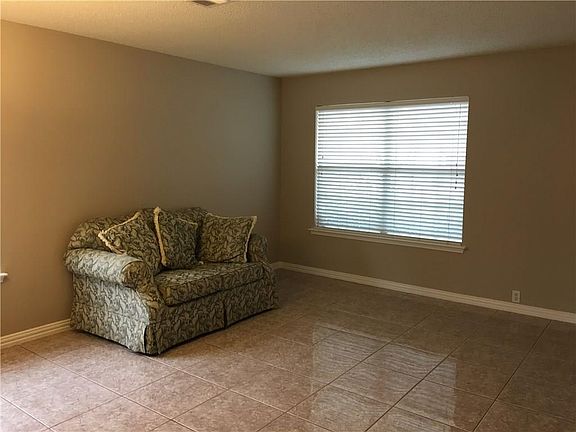4th image of 824 Big Sky Ln