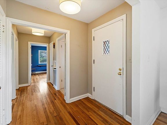3rd image of 2021 Old Fort Dr