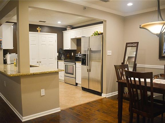 2nd image of 401 Mill Pond Ct SE