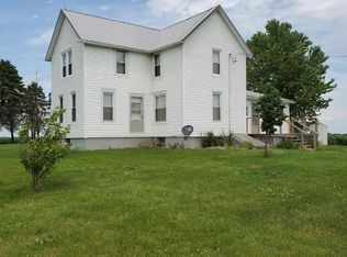 10052 State Route 78, La Fayette, IL 61449