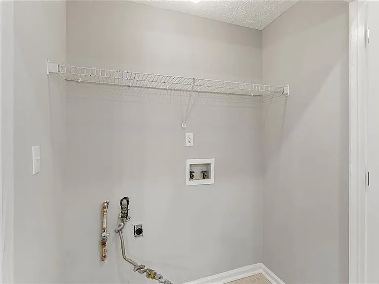 4680 Sterling Oaks Ct — Photo 28
