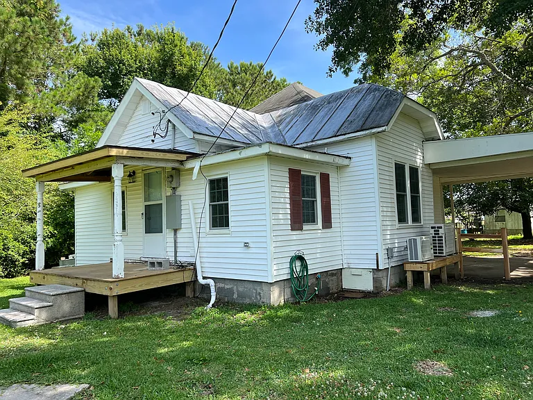 1112 Wilson Ln — Photo 14