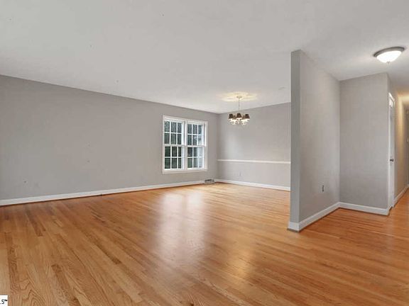 3rd image of 5133 Sabrina Ct