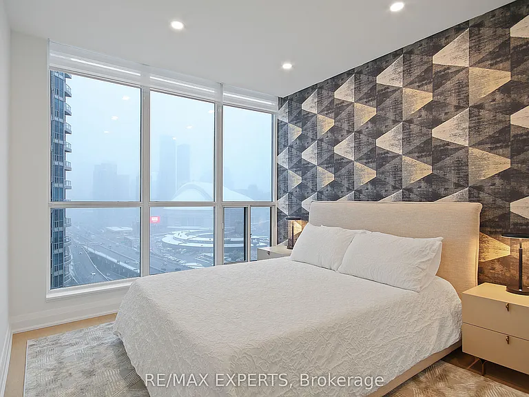 208 Queens Quay W #2011 — Photo 17