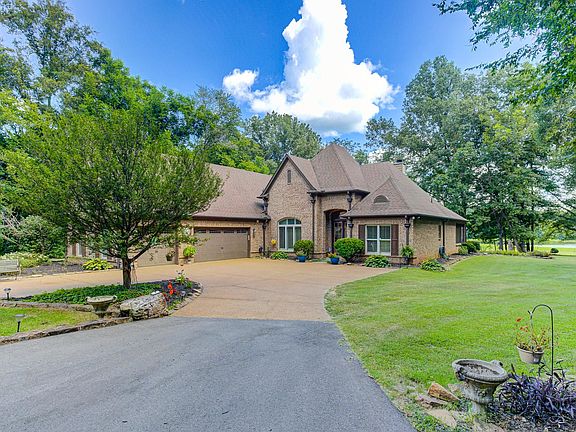 4th image of 1290 Crystal Springs Dr