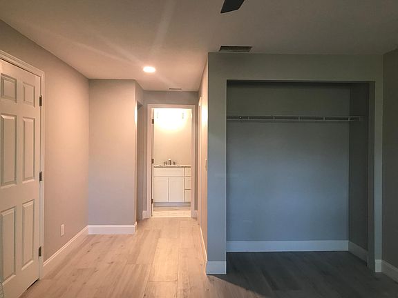 5th image of 7036 W Country Club Dr N
