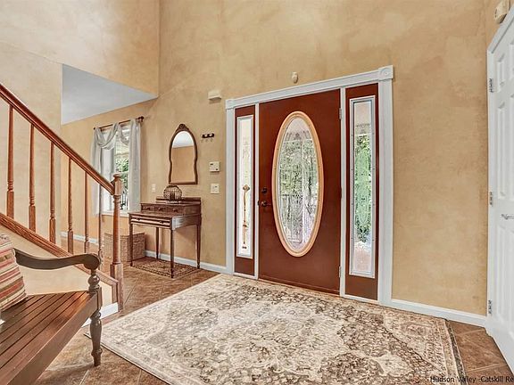 4th image of 229 Lily Lake Rd