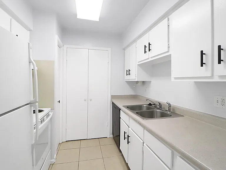 5929 Queensloch Dr #234 — Photo 5