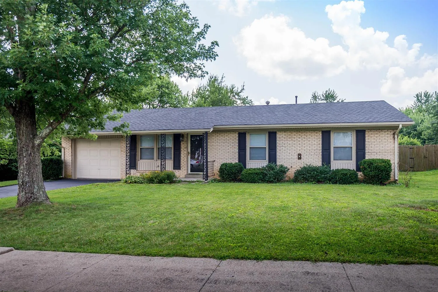 3 bed, 1188 sqft, $1,675 — Photo 1