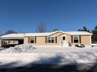22 Bayberry Dr, Gardner, MA 01440
