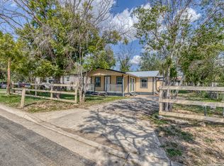 1307 Avenue B, Hondo, TX 78861