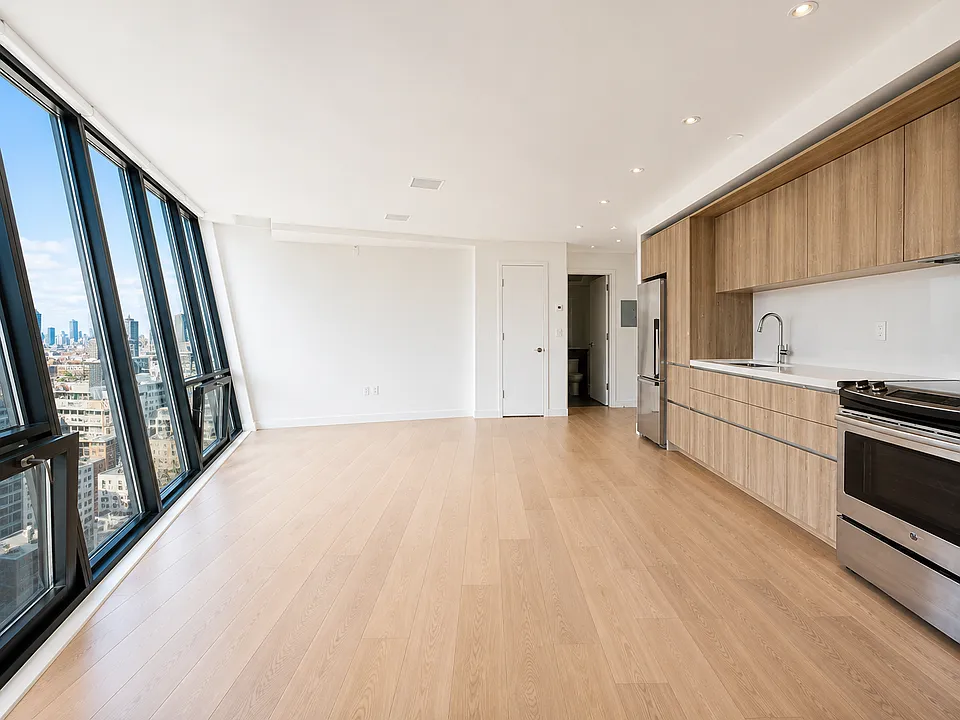 491 Keap St #8L