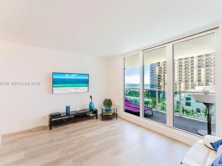 2301 Collins Ave #804 — Photo 2