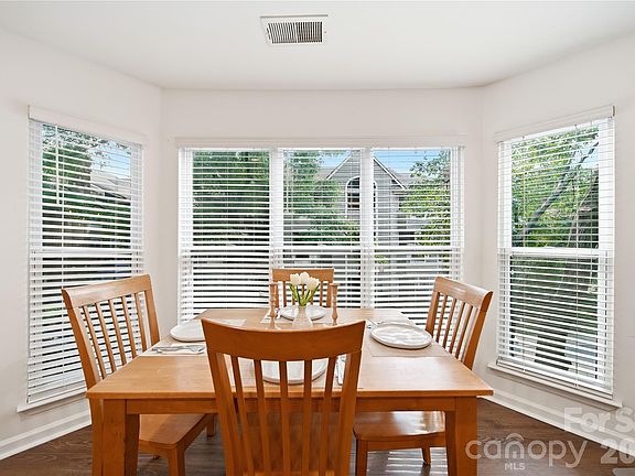5th image of 509 N Graham St Unit 2A