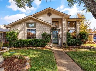 2304 Summit Ln, Dallas, TX 75227