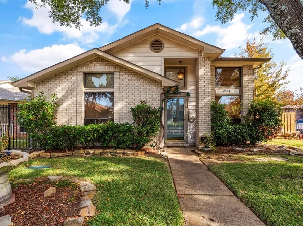 2304 Summit Ln, Dallas, TX 75227