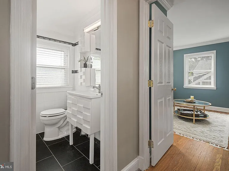 205 W Cameron Rd — Photo 11