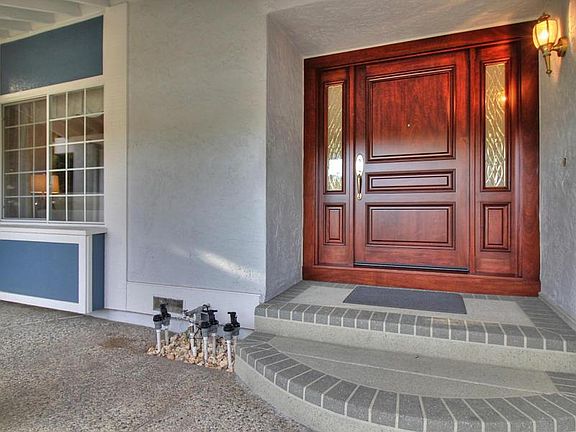 4th image of 321 Ingram Ct