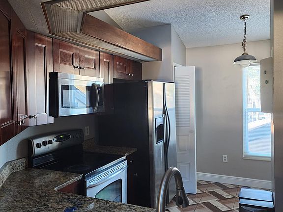 5th image of 3024 S Semoran Blvd APT 4