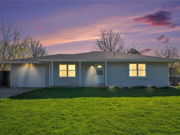 611 Valley St, Lathrop, MO 64465