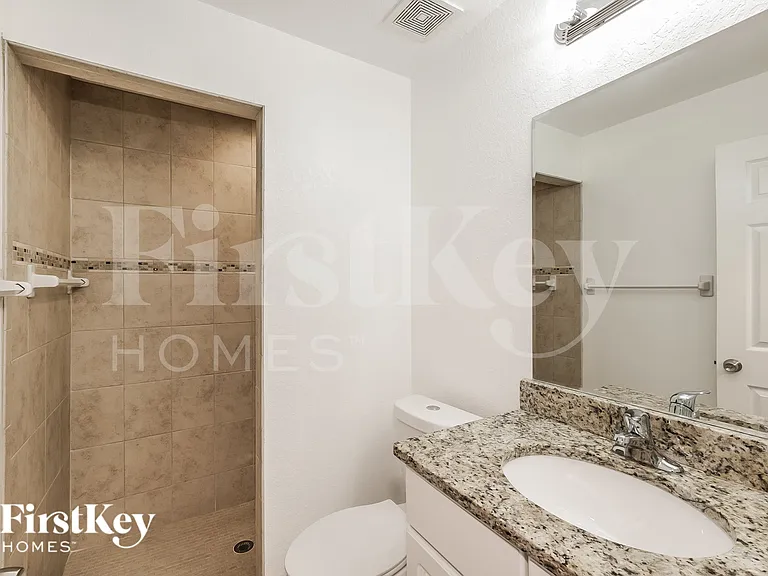 11104 Corrigan Ave — Photo 17