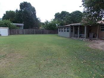1309 Azalea Ln — Photo 22