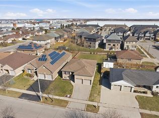 9 Pace Ave, Brantford, ON N3S7V4