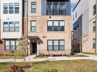 1690 Bandit Loop #16B, Reston, VA 20190