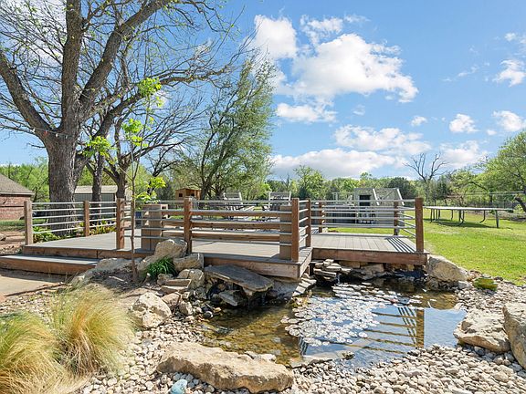 4th image of 112 Waterfall Ct
