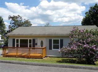 29 1st St, Walden, NY 12586