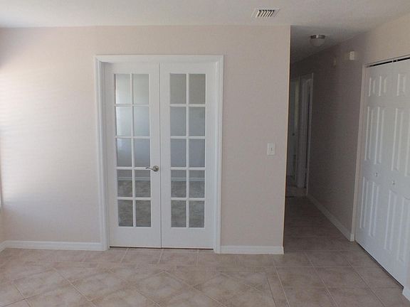 4th image of 7401 Grand Ave