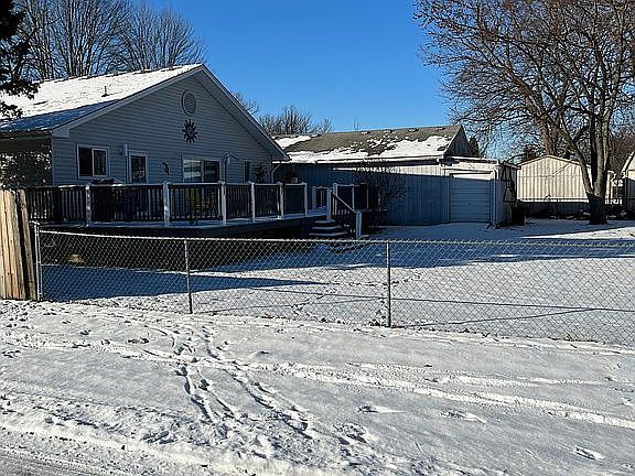 3rd image of 19853 McKishnie Ave