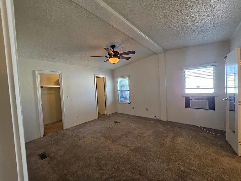 6816 Hallmark Ave NE — Photo 4