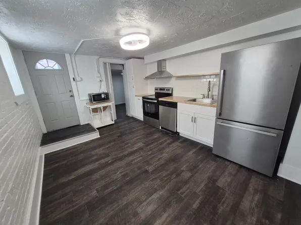 604 E Locust St, Milwaukee, WI 53212