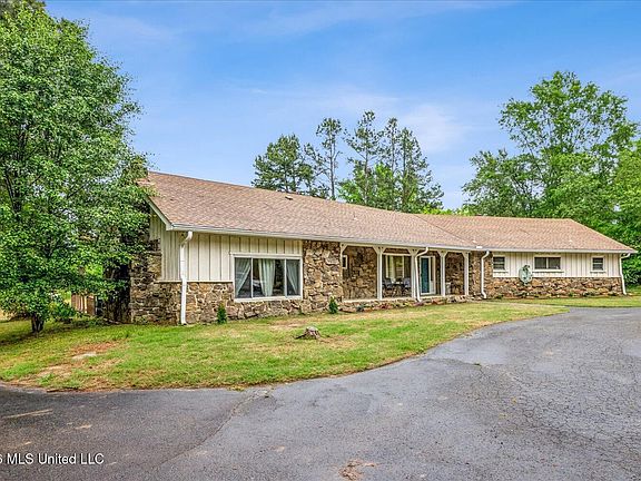 5th image of 9350 College Rd