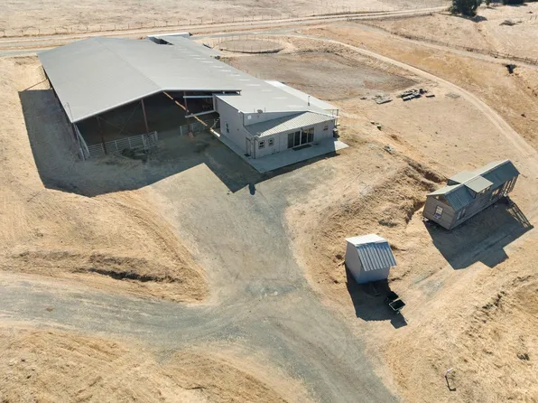 20606 E Acampo Rd, Clements, CA 95227
