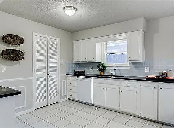 4th image of 8511 Santa Rosa Dr