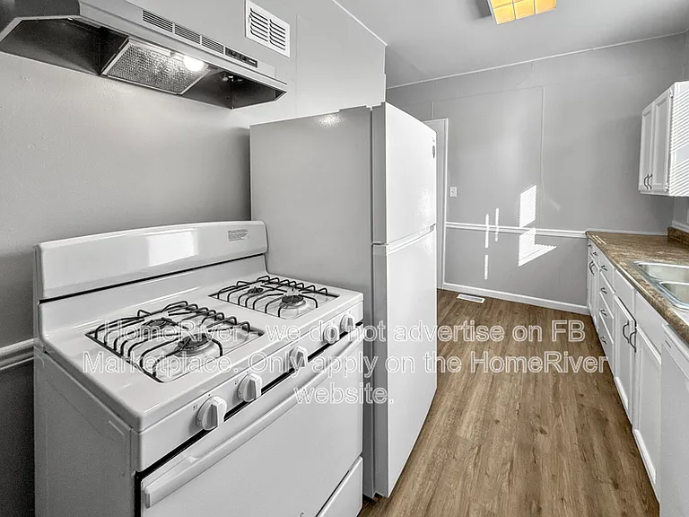 1621 E Kelly St — Photo 9