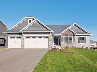 1625 Windy Ln, Waconia, MN 55387