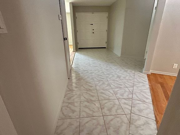 5th image of 2090 Liliano Dr