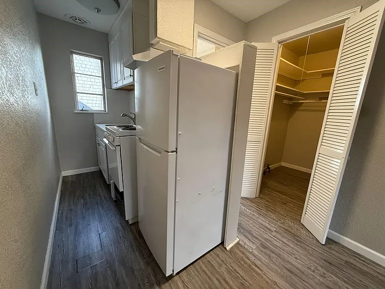 2501 Yoakum Blvd #12 — Photo 16